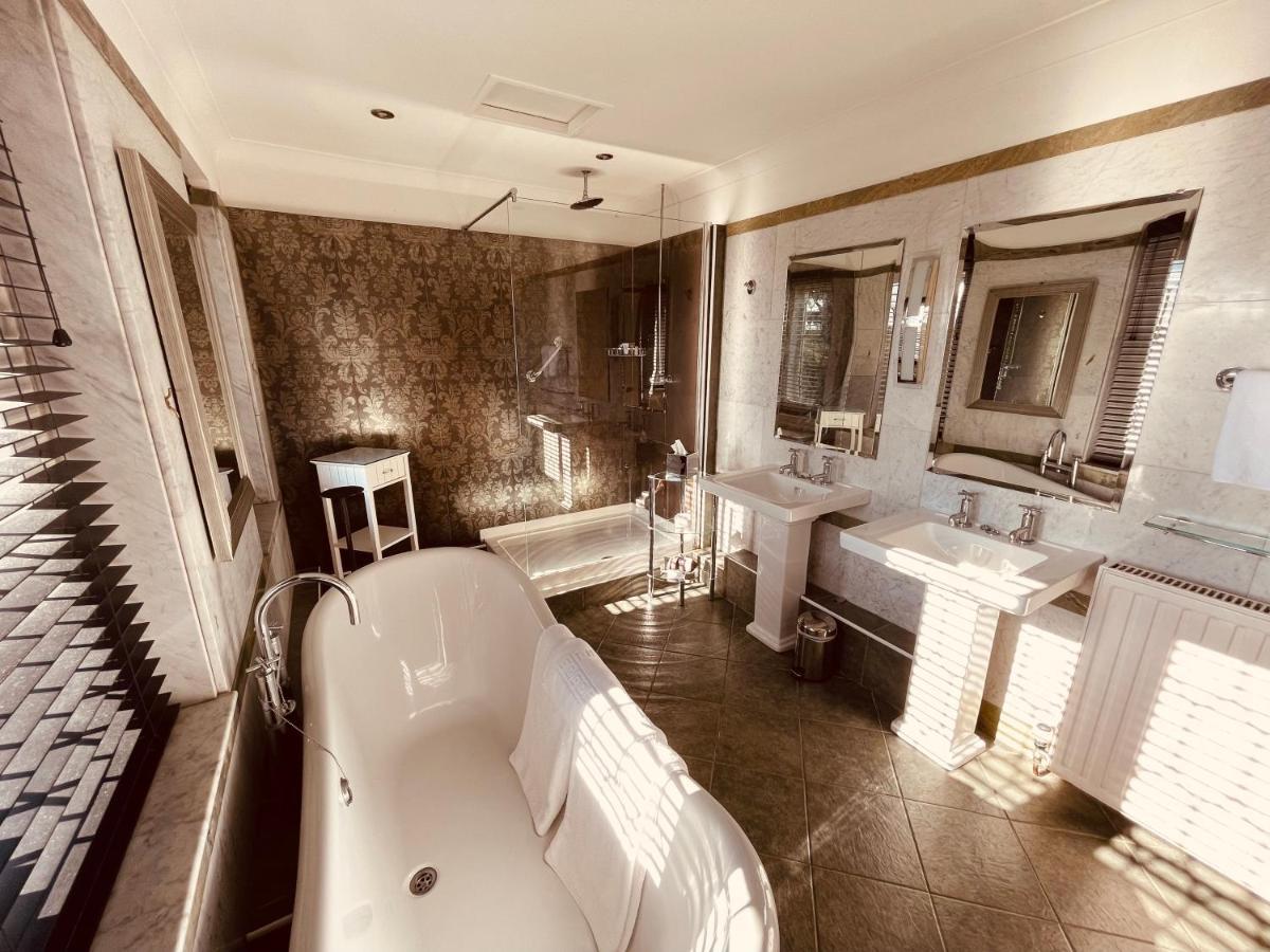 Nuthurst Grange Country House Hotel & Restaurant Солігалл Екстер'єр фото