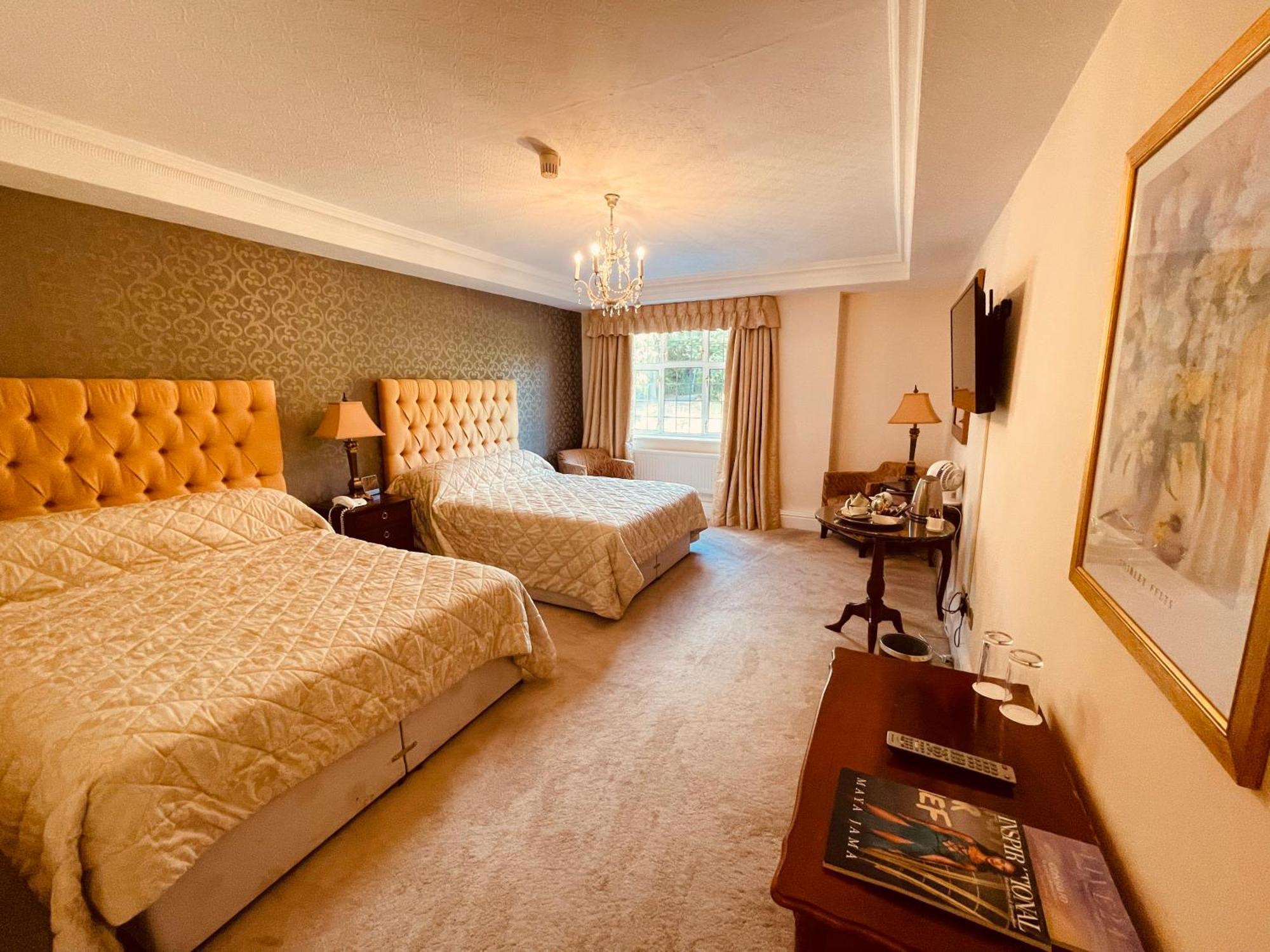 Nuthurst Grange Country House Hotel & Restaurant Солігалл Екстер'єр фото